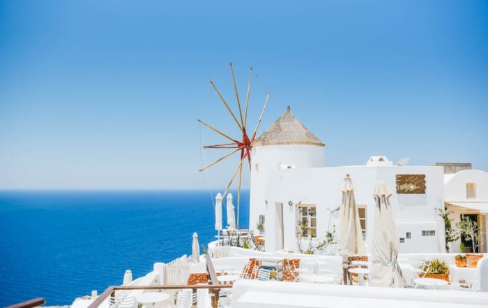 5 Reasons Why You Should NOT Visit Santorini