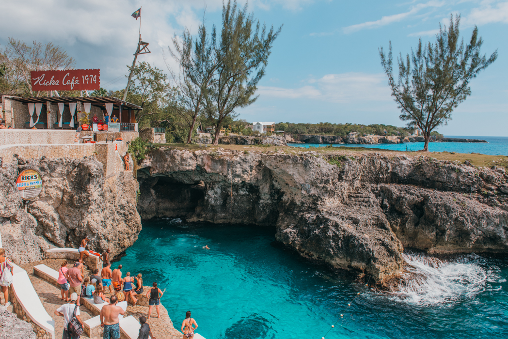 Negril cliff jumping