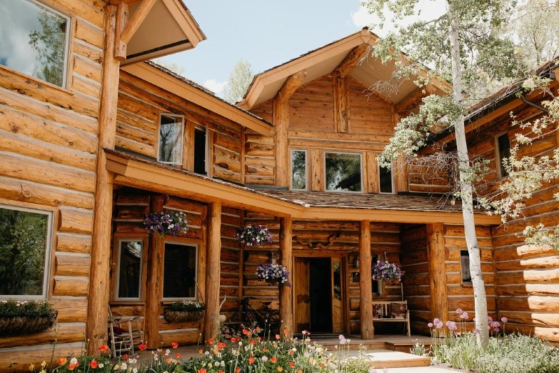 Lodging in Jackson Hole: Bentwood Inn