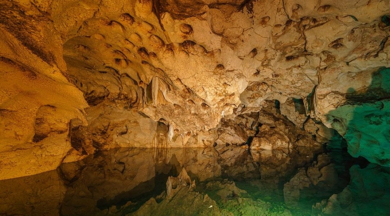 Green Grotto Caves