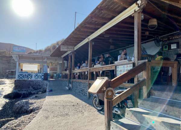 santorini-restaurant-nikolas-review